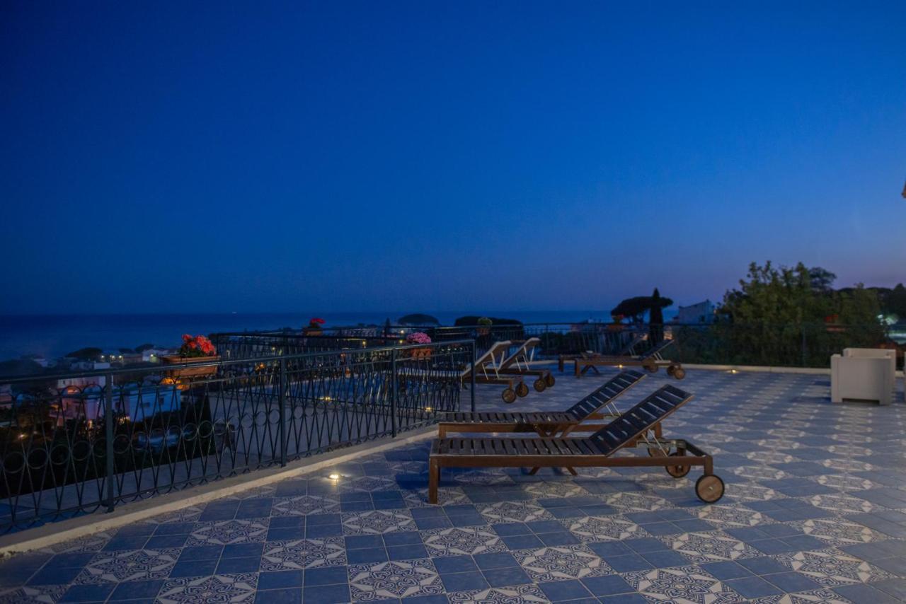 Bed and Breakfast Gli archi sul mare Gaeta Esterno foto