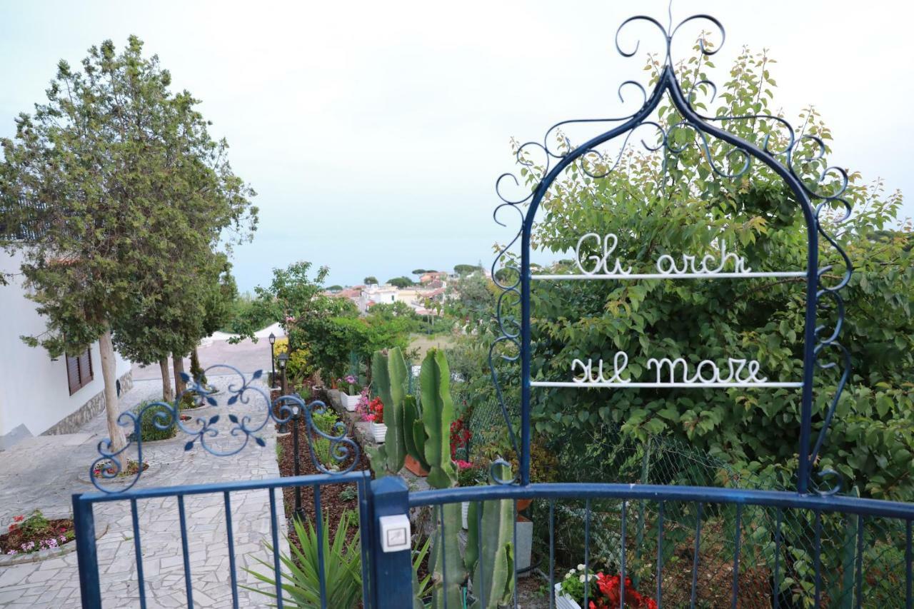 Bed and Breakfast Gli archi sul mare Gaeta Esterno foto